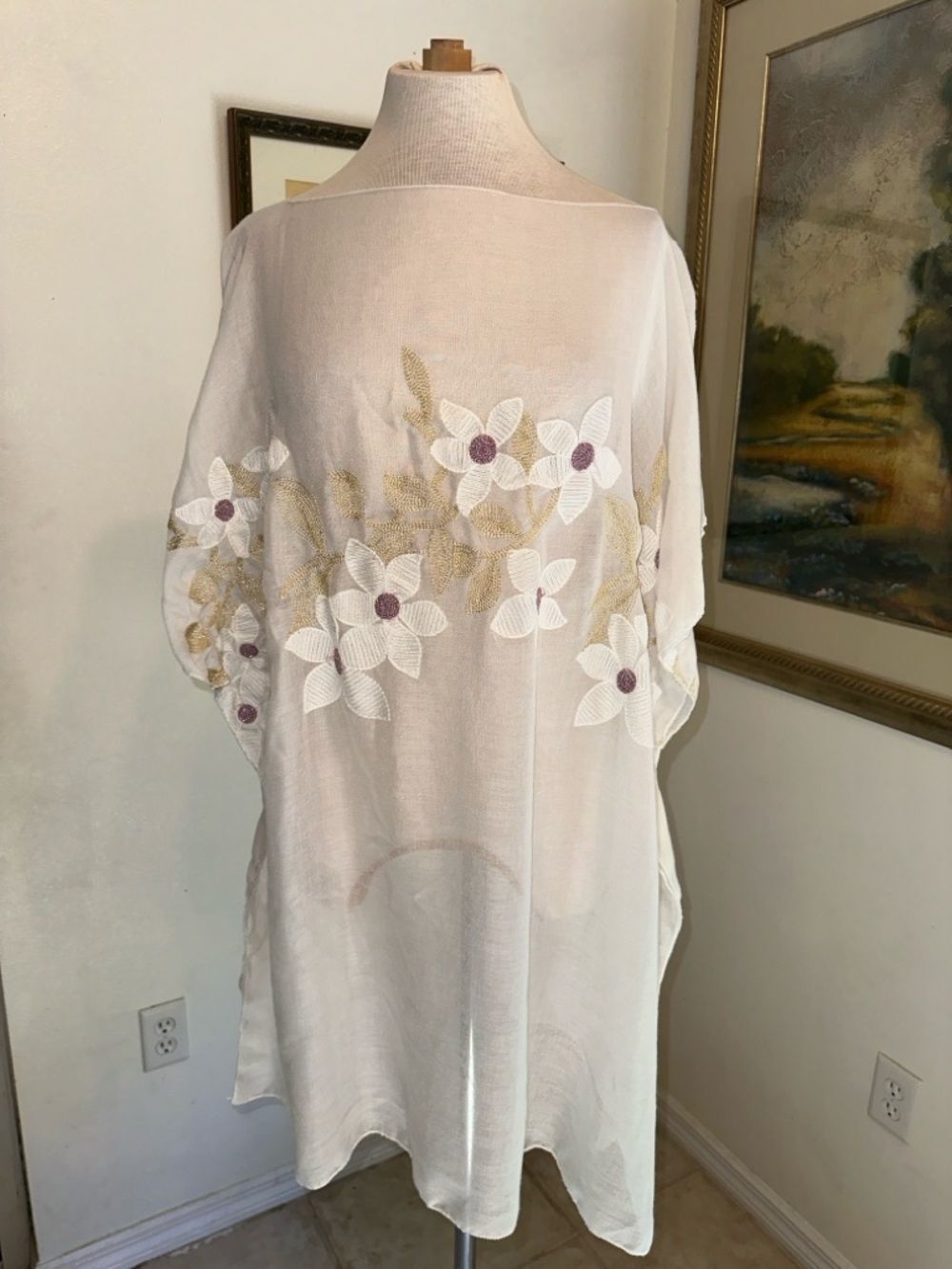 LVS COLLECTIONS Sheer Floral Embroidered Kimono Cover-Up Cream/White O/S - Picture 2 of 11